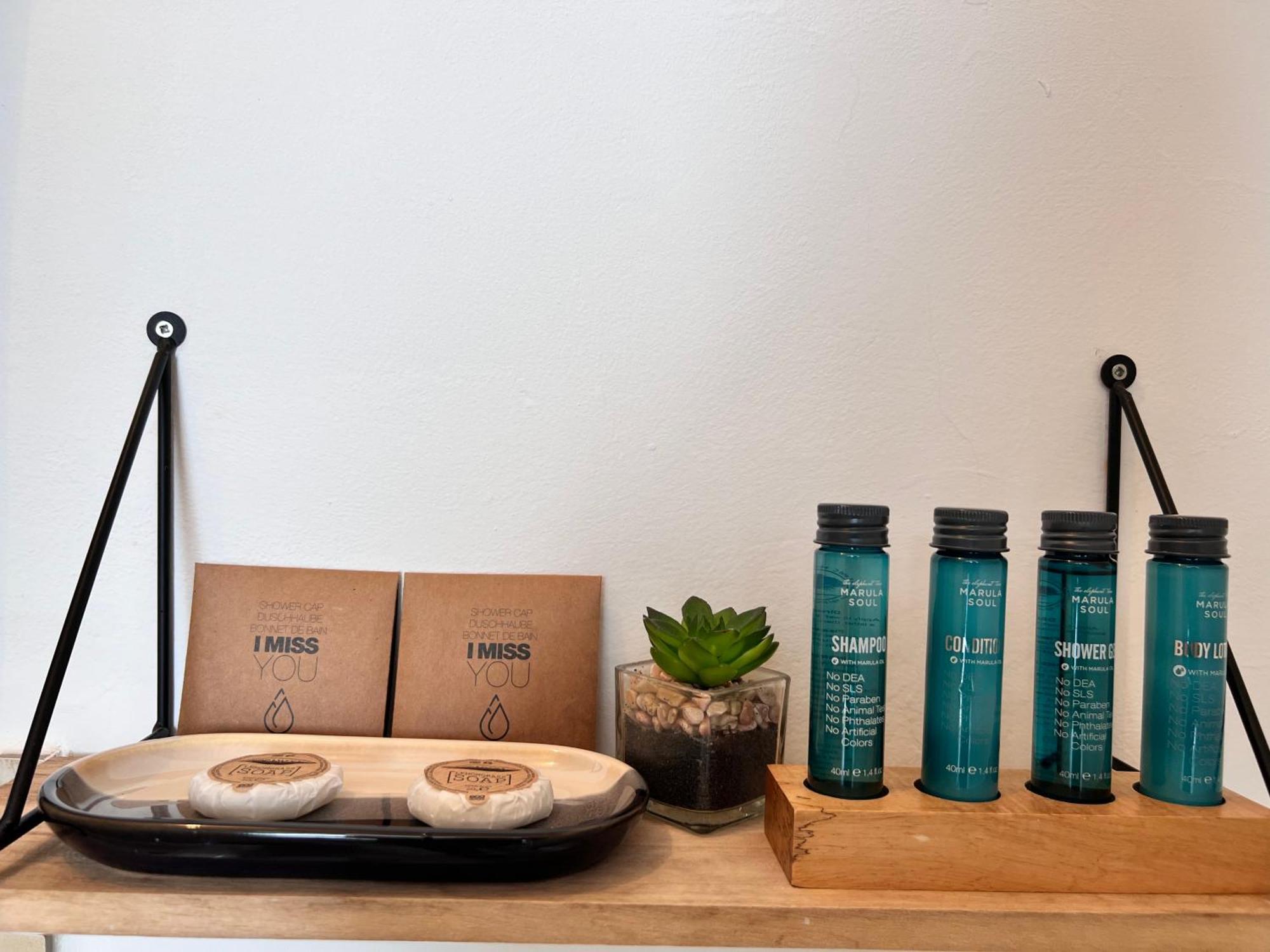 The Badger Set Apartment Hinderwell Bagian luar foto